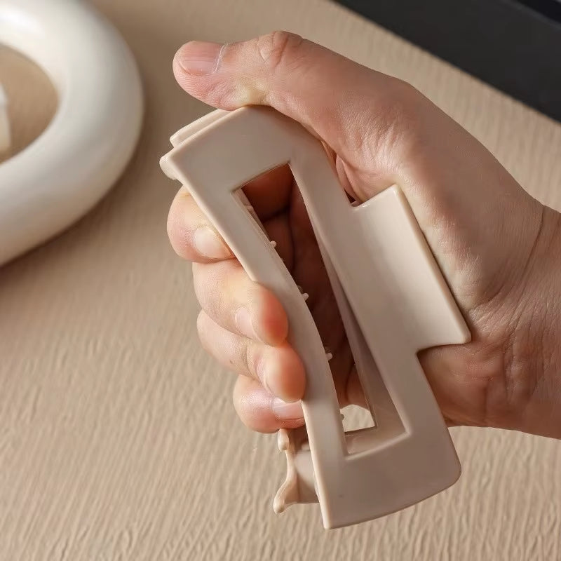 YHJ 10.5CM Hollow Square Soft Silicone Hair Claw Durable Anti-Collision Claw Clips Hair Clips Hair Accessories for Women Girls